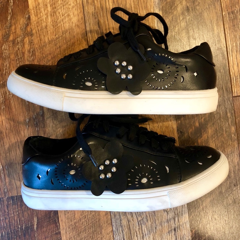 NANETTE LEPORE Wesley Lace Up Sneakers - Picture 1 of 7